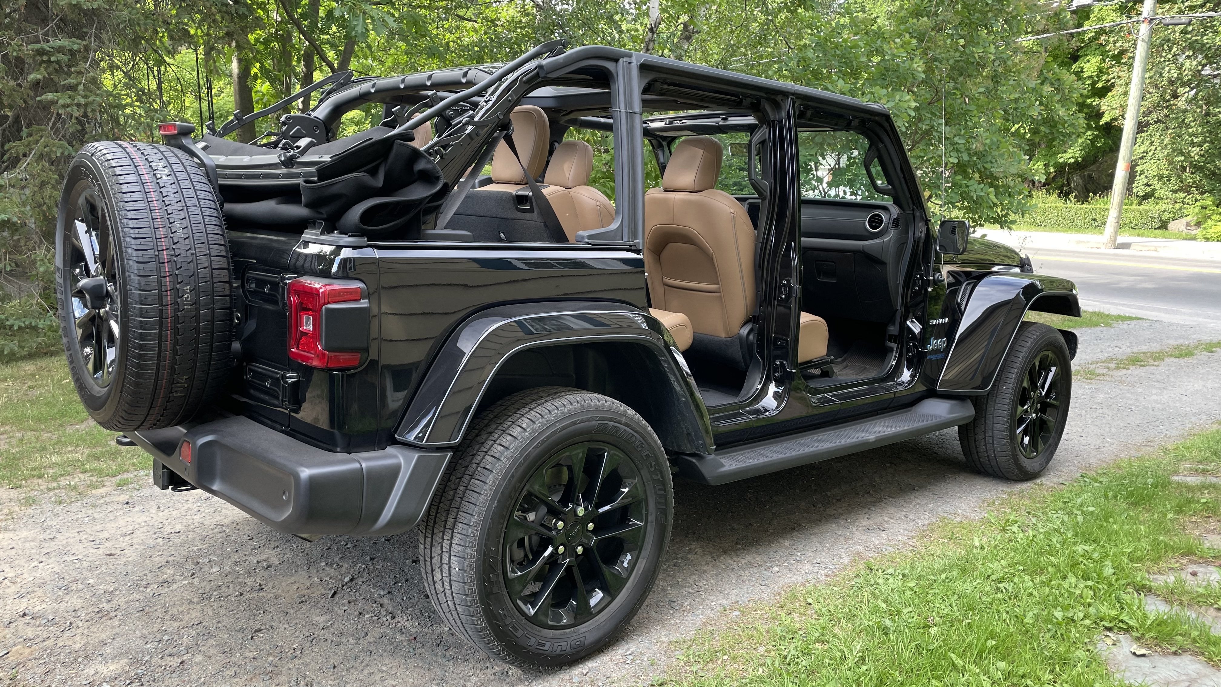 Dark Saddle Leather-Trimmed Seat Photos | Jeep Wrangler 4xe Forum