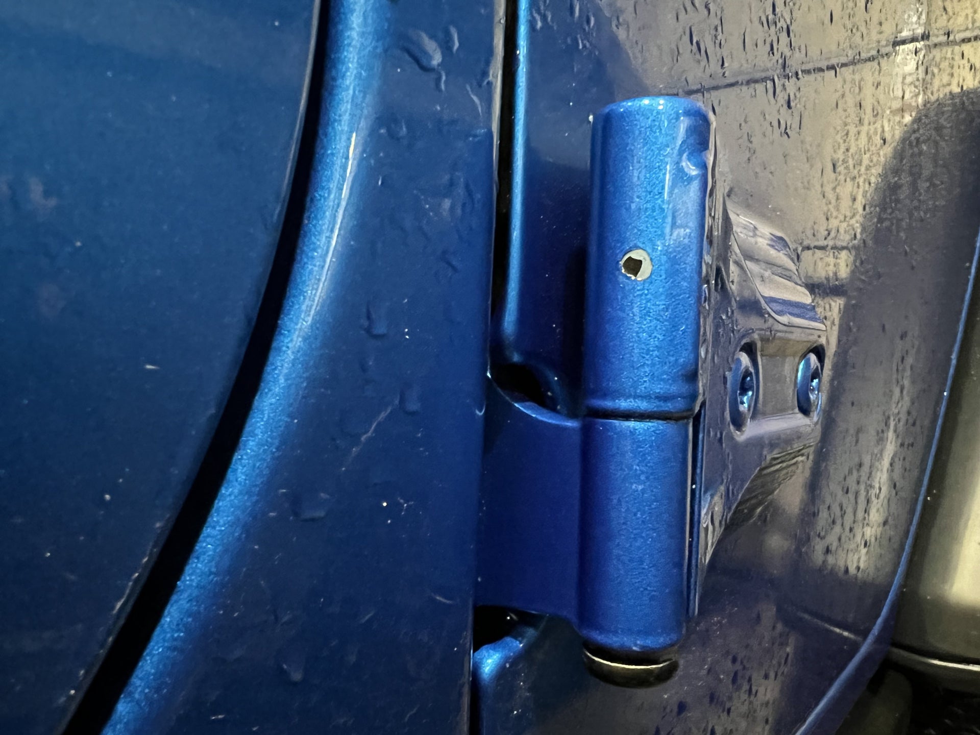 2021 Hydro Blue JLR Rear Door Hinge Paint Blisters - Under Review For  Warranty | Jeep Wrangler 4xe Forum